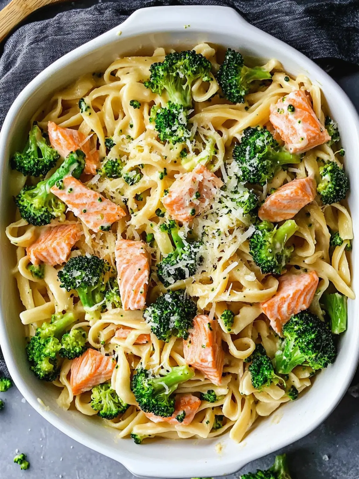 Creamy Salmon and Broccoli Pasta for Effortless Weeknight Dinners 4 Salmon and Broccoli Pasta